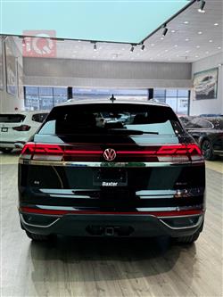 ڤۆڵکسواگن ئەتڵەس کرۆس سپۆرت